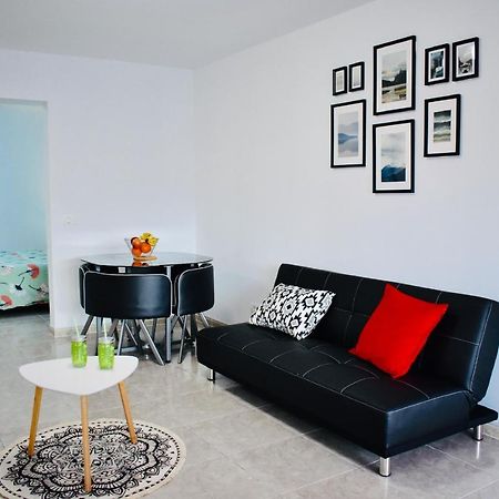 Sunset House Apartment ลอส เรอาเลคอส ภายนอก รูปภาพ