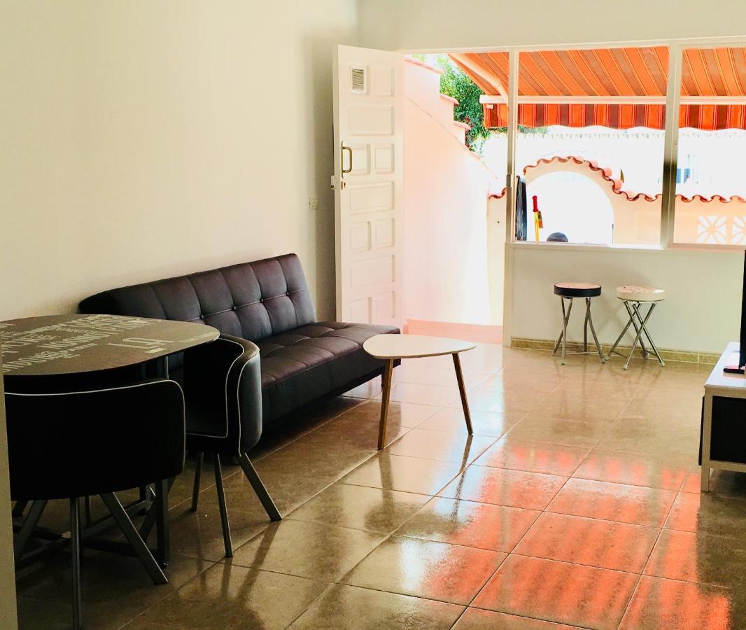Sunset House Apartment ลอส เรอาเลคอส ภายนอก รูปภาพ