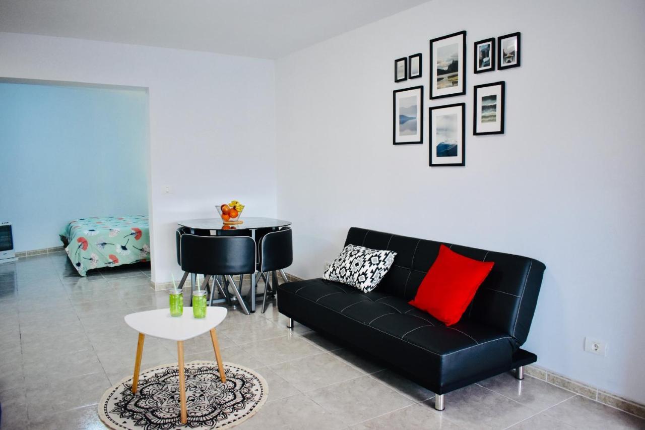 Sunset House Apartment ลอส เรอาเลคอส ภายนอก รูปภาพ